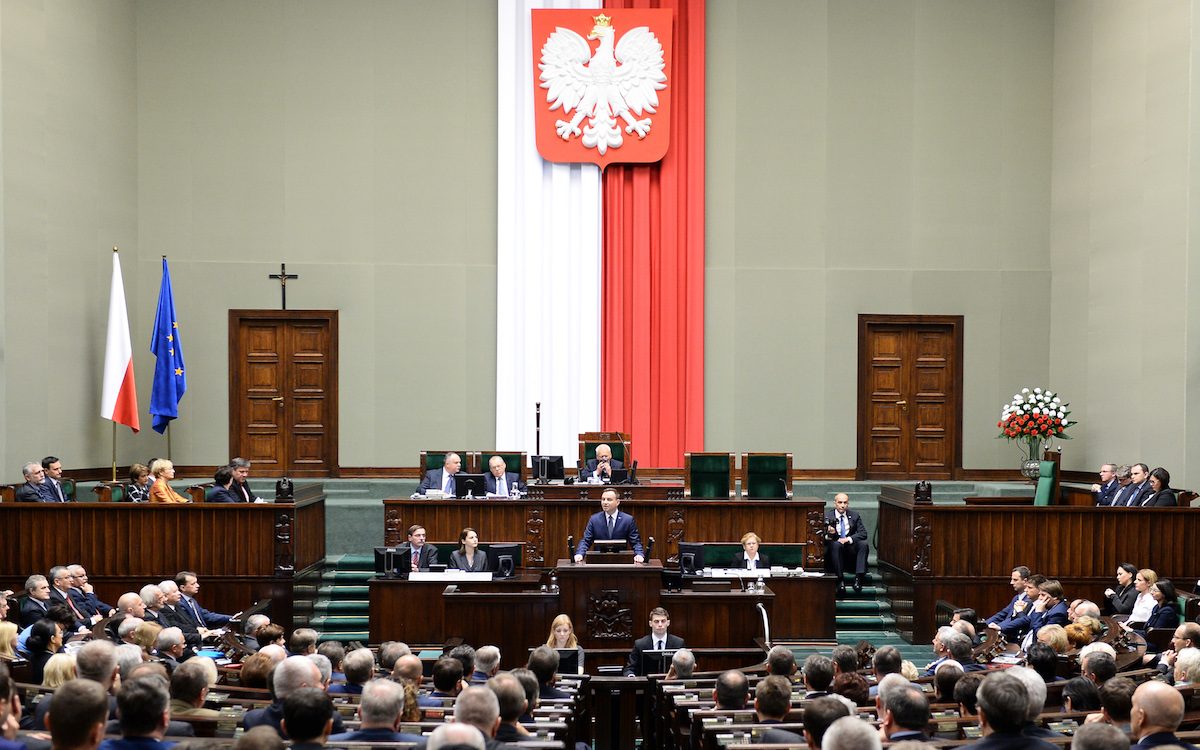 У депутатов Сейма Польши, похоже, снесло совесть и голову